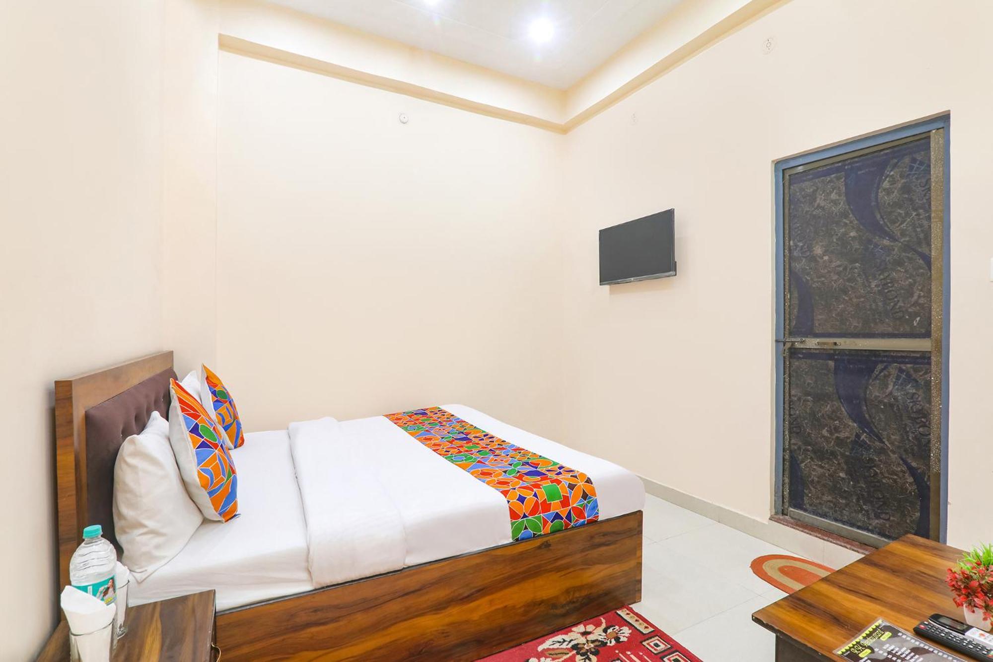 Fabhotel Rk Palace Ayodhya エクステリア 写真