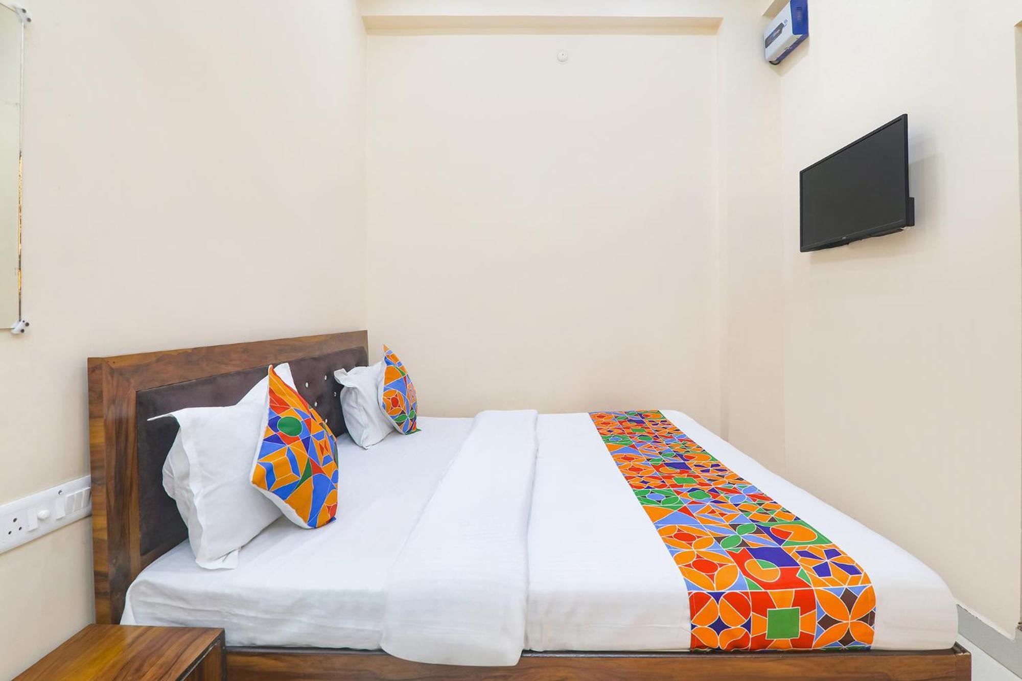 Fabhotel Rk Palace Ayodhya エクステリア 写真