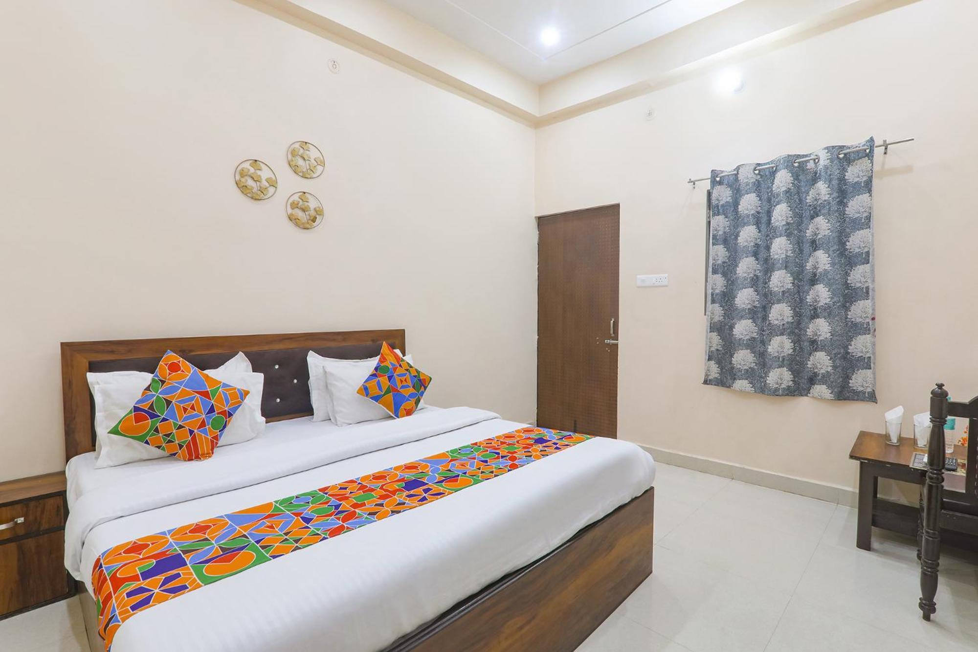 Fabhotel Rk Palace Ayodhya エクステリア 写真
