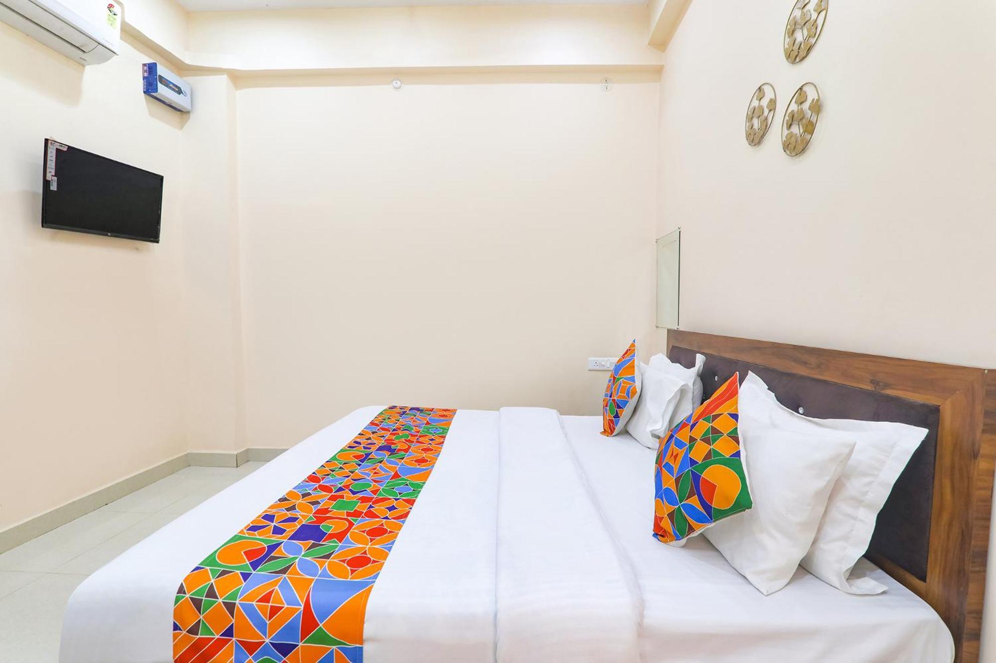 Fabhotel Rk Palace Ayodhya エクステリア 写真